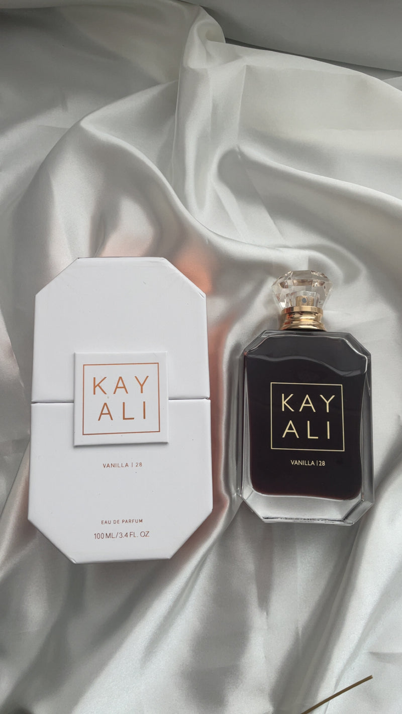 KAYALI VANILLA 28