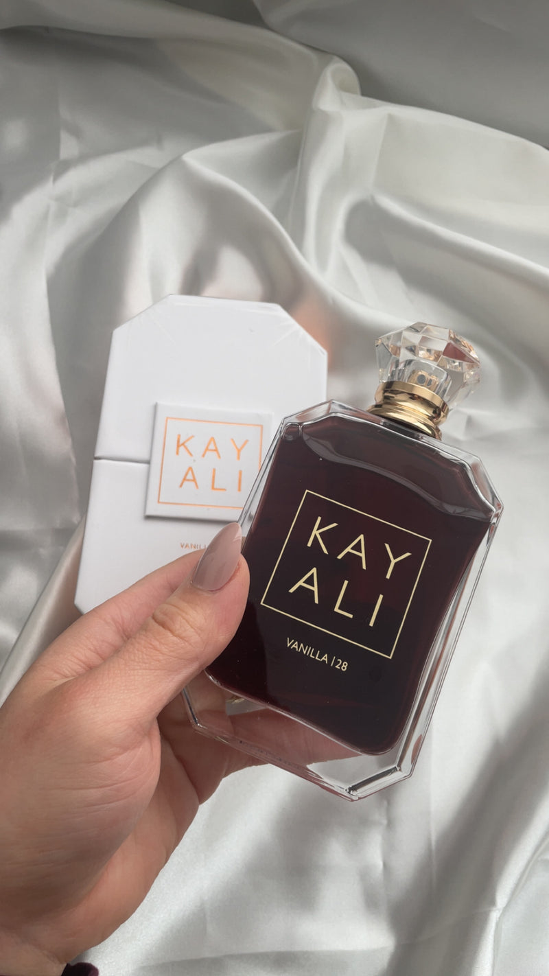 KAYALI VANILLA 28